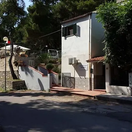 B&B Peschici Rooms Oda ve Kahvaltı 3*